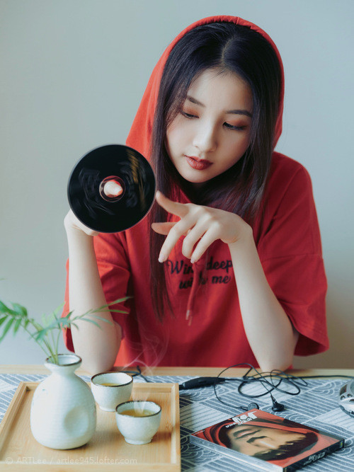 永不独行,当利物浦的红遇上莫德里奇的棋盘