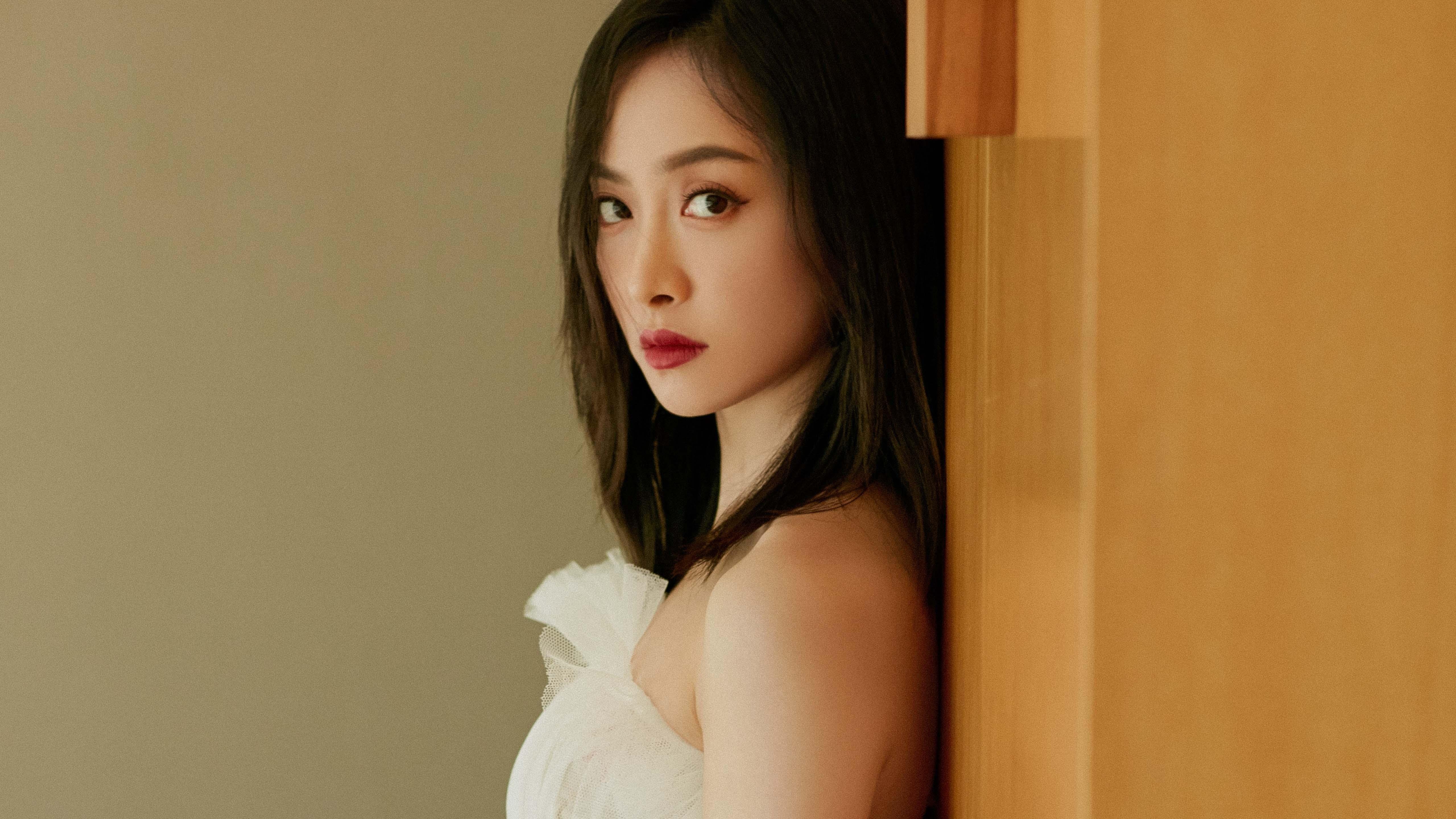 恩比德如陨石坠入深圳,快船降维打击背后的全能引力